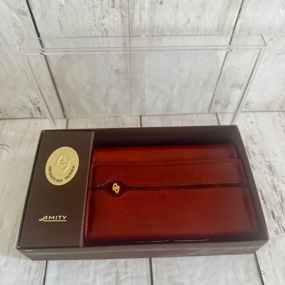 Amity Signature Series Burgundy Cowhide Leather Tri-Fold KissLock Wallet Vintage